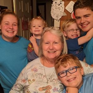 Meet your Posher, Sharon